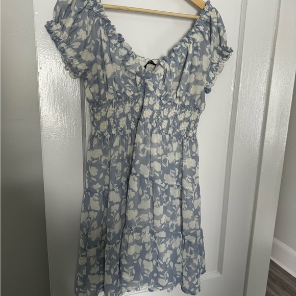 DYNAMITE dress - Picture 4 of 4